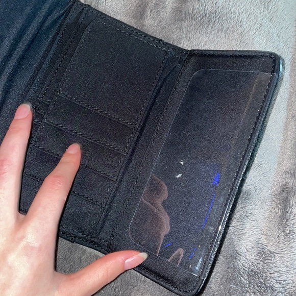 Tommy Hilifiger Wallet - Picture 4 of 4